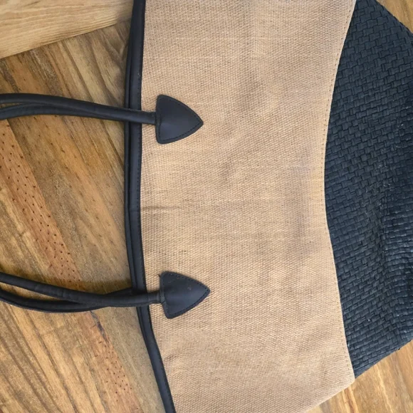 Large Beach Tote Boutique EUC - Picture 5 of 6